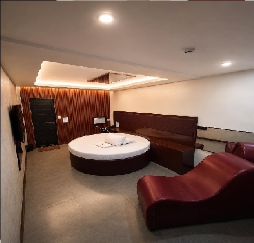 Drive-in Room at Papa Tantan Apartelle