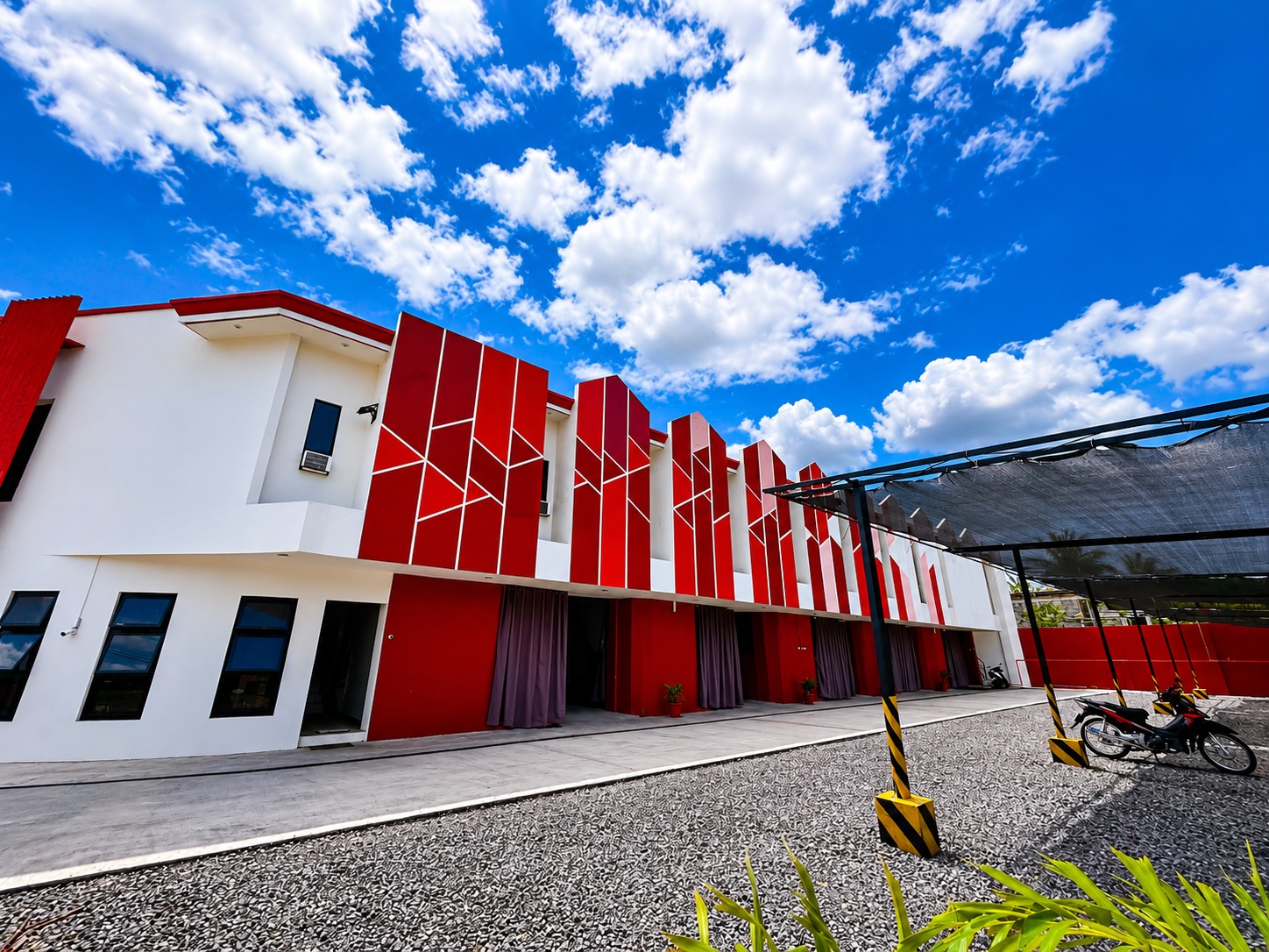 Papa Tantan Apartelle Pili Annex branch building