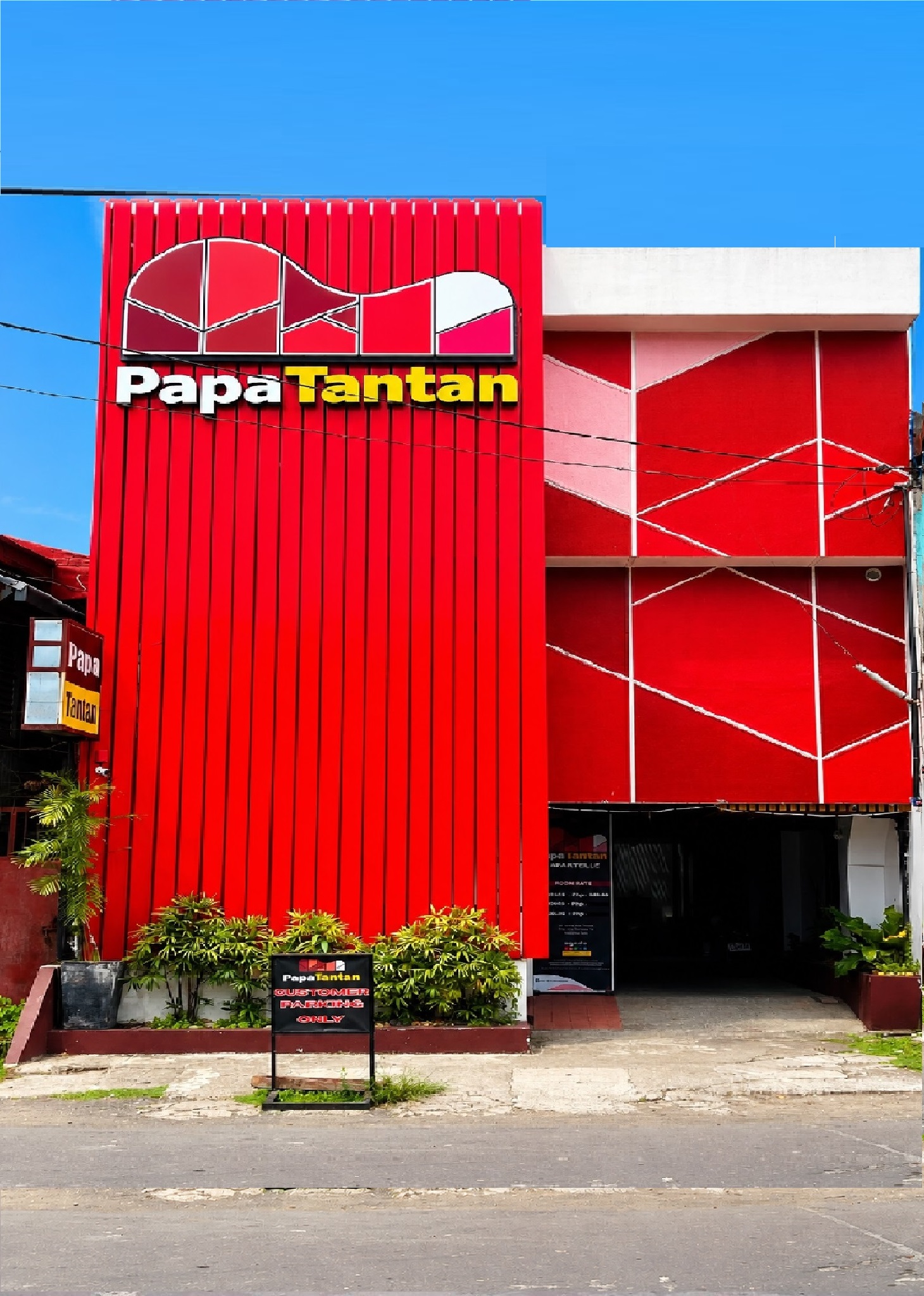 Papa Tantan Apartelle Tabuc Main branch building and signage