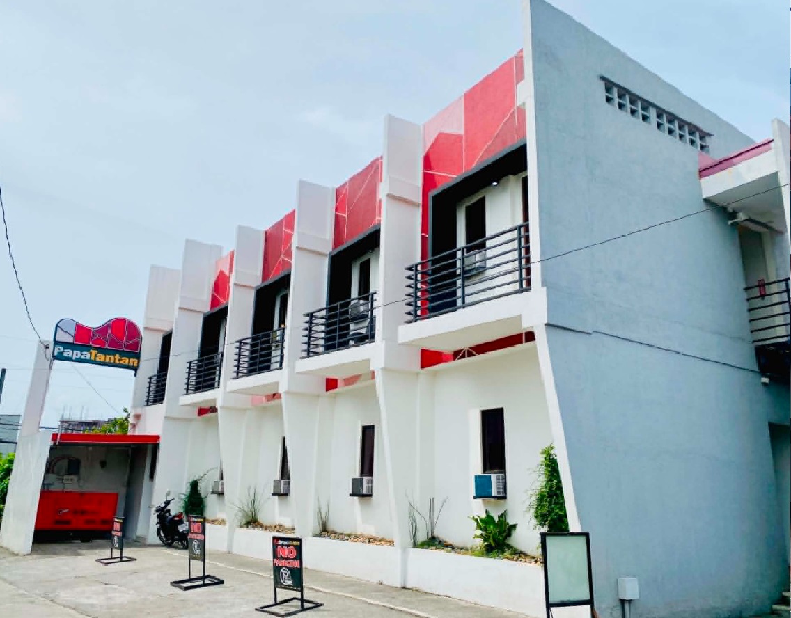 Papa Tantan Apartelle building exterior on Jacob Street, Naga City